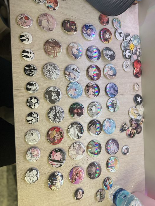 Значки на заказ и готовые аниме