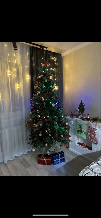 Продам Елку 210 см