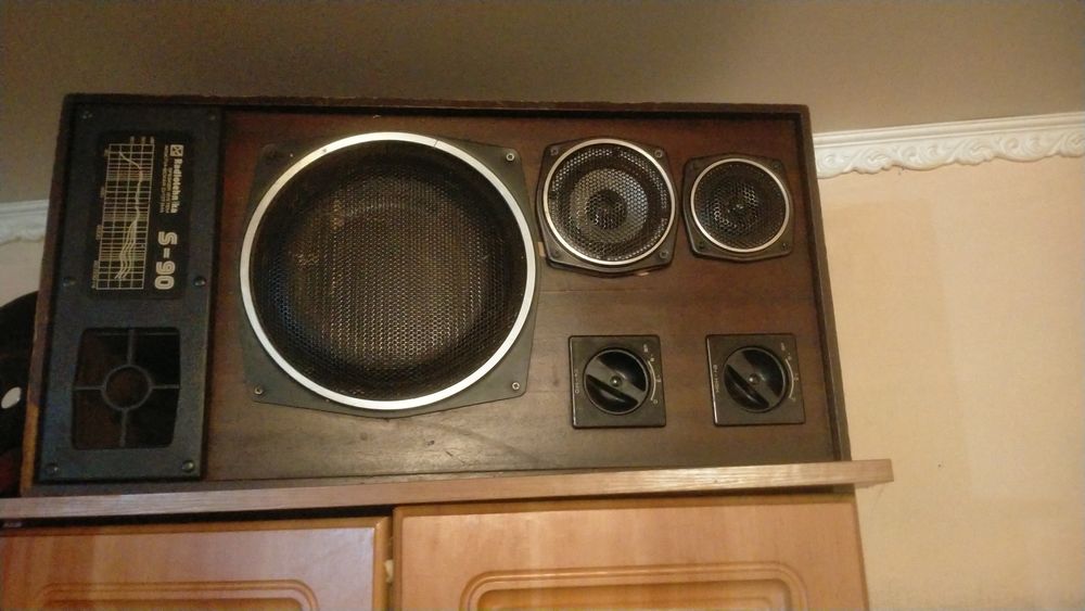 Продам колонки Radiotehnika S 90 .