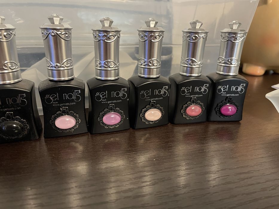 Geluri pentru  unghii