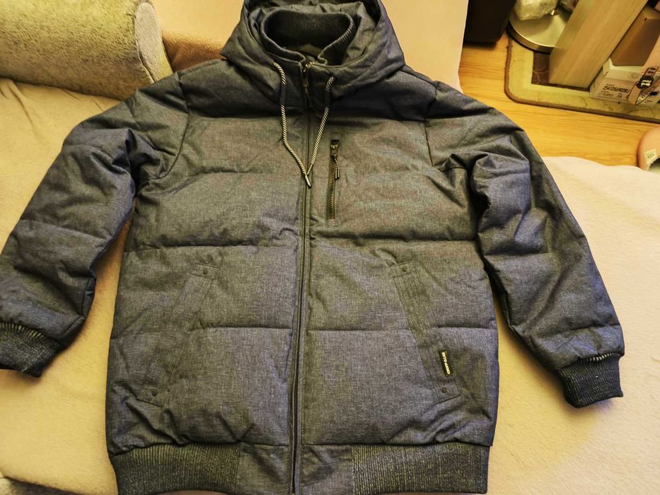 Geacă   Cropp Purtată  de  cîteva  ori