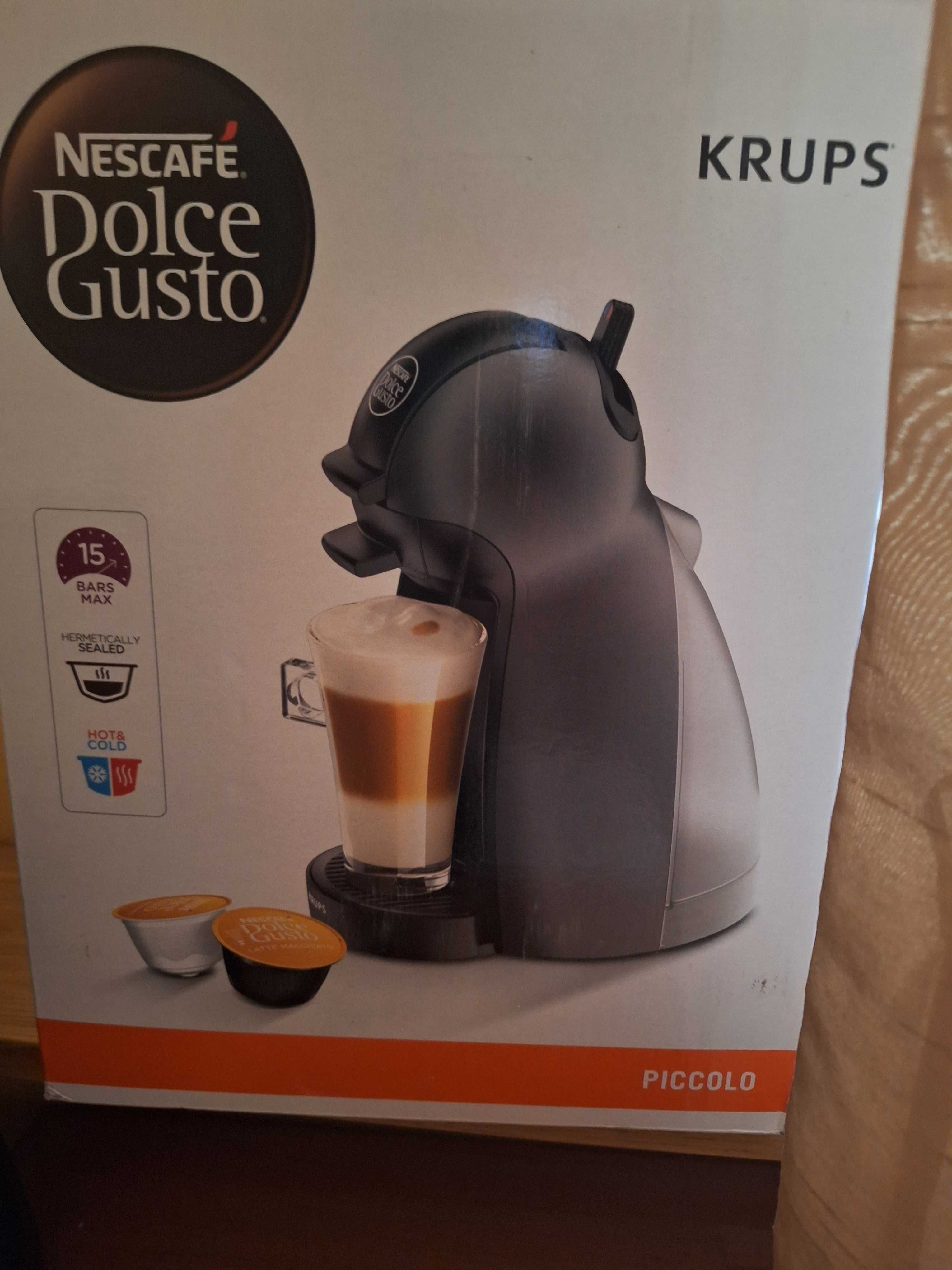 Кафе машина Dolce Gusto + капсула за многократна употреба