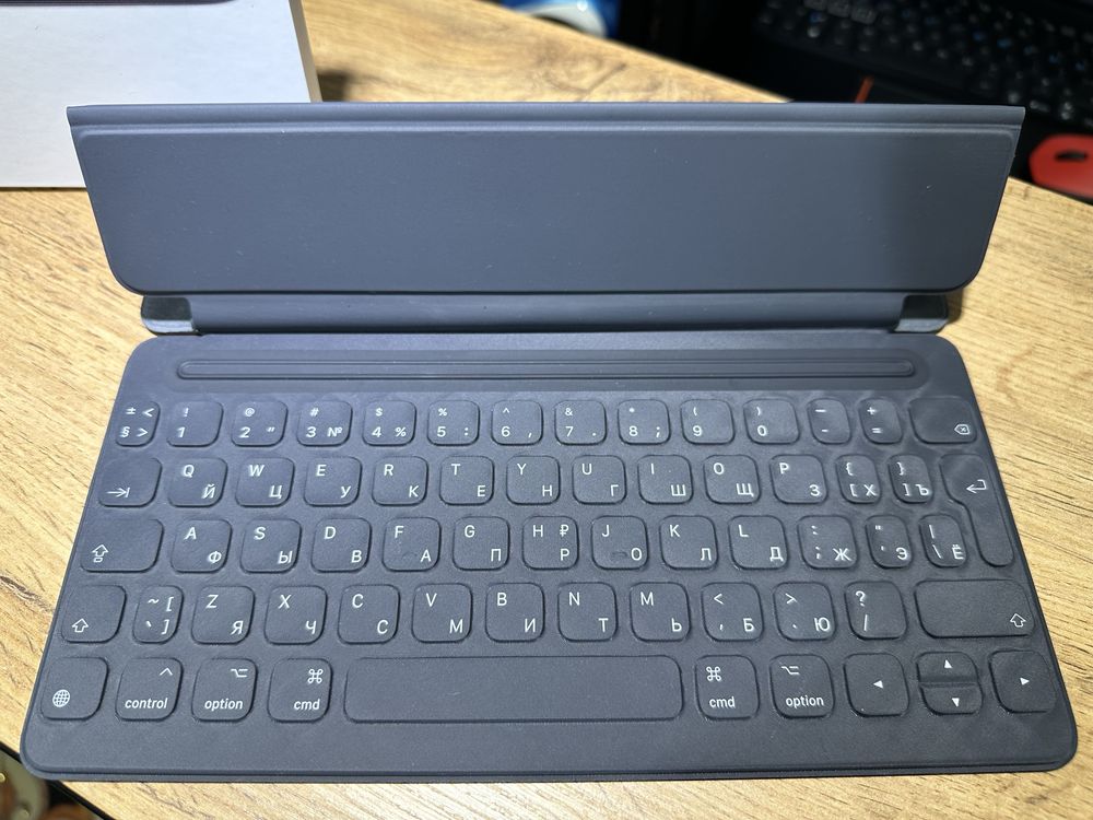 Smart Keyboard для iPad, в отличном состоянии, 9941/А10