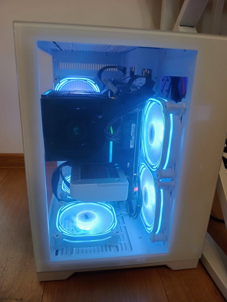 Vând PC Gaming Nou AMD Ryzen 5 8500G+ RTX 4060 +32 GB DDR5