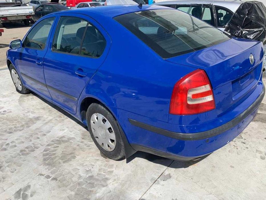dezmembrez skoda octavia 2 1.4 mpi/hayon octavia 2/faruri octavia 2