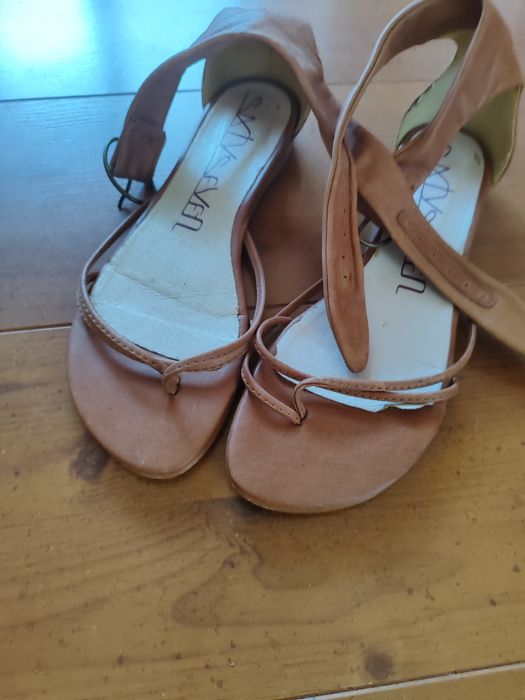 Обувки - дамски - различни модели