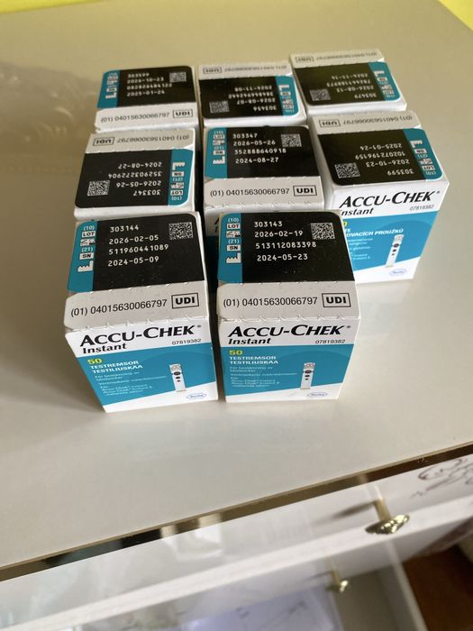 Acci chek onstant  8 cuti noi