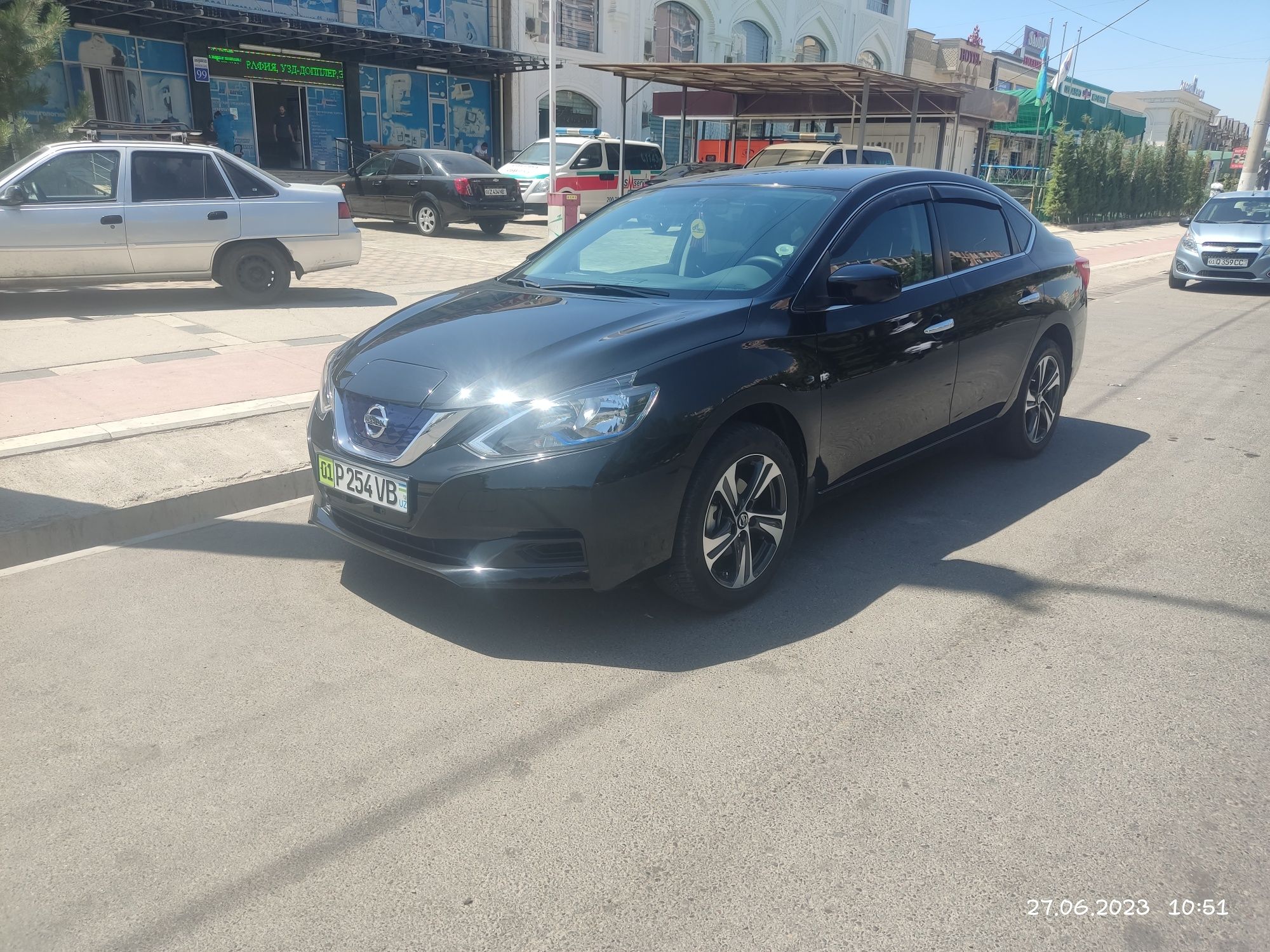 В хорошие руки  Электро мобиль Nissan Sylphy mission edition