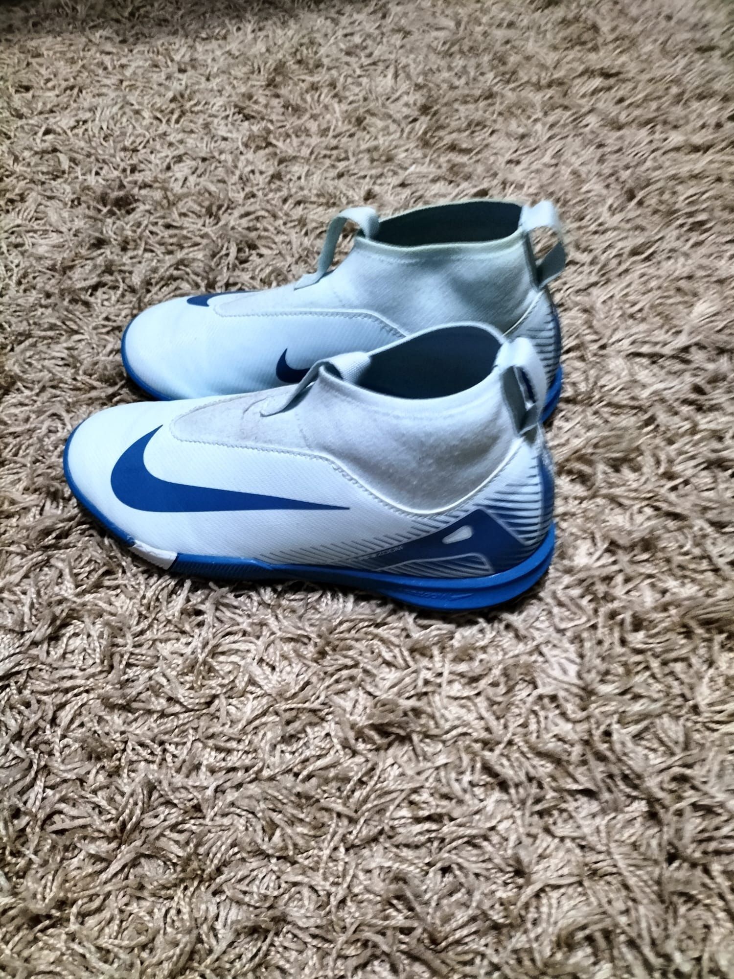 Vând ghete de fotbal Nike Mercurial