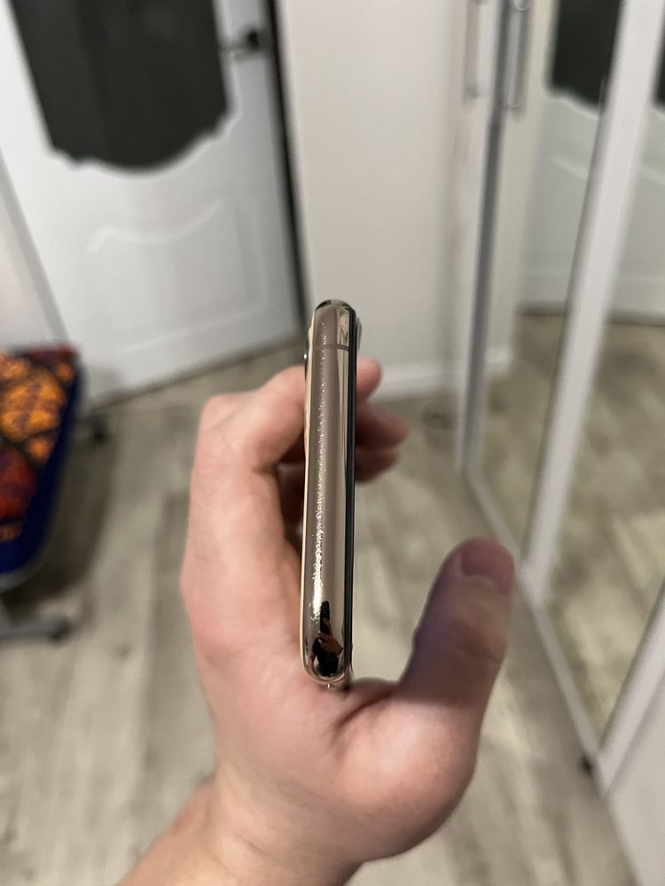 Iphone 11 pro gold