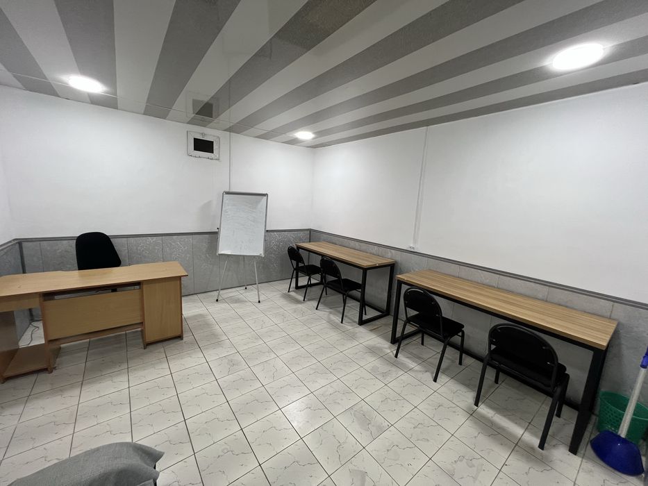 Аренда под офис АкфаМедЛайн, недалеко метроБеруний 20м2 200$ с Мебелью