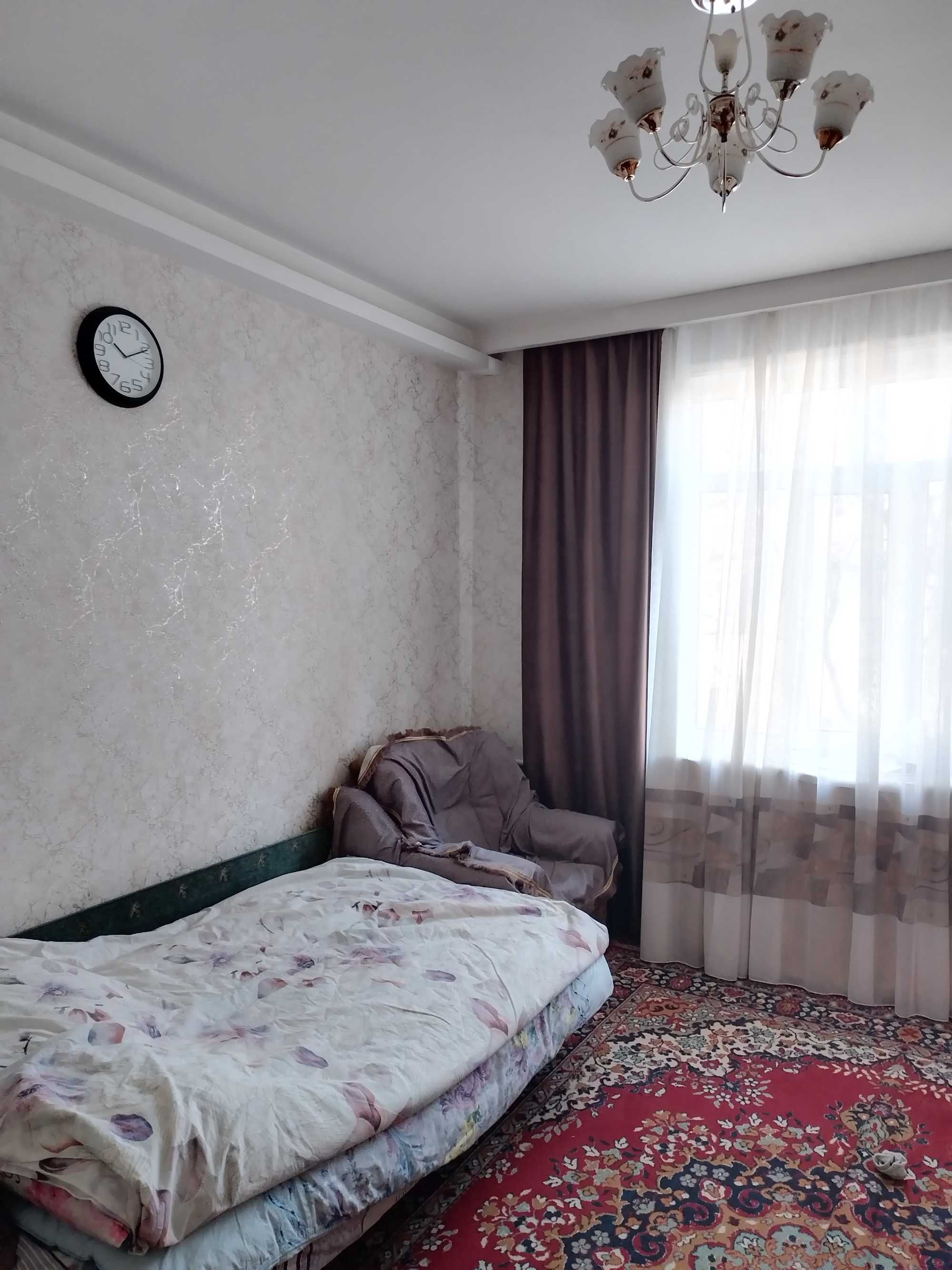 ПРОДАЮ ДОМ на Кадышева , 4,3 сотки , 4 комнаты .