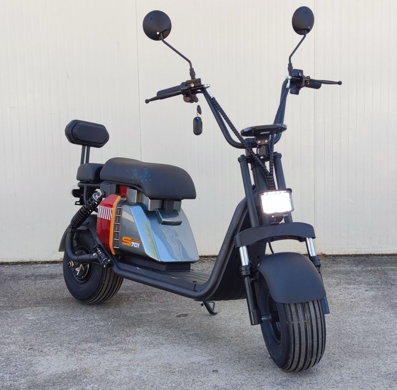 Електрически скутер Чопър Middle 701 500W в червен цвят