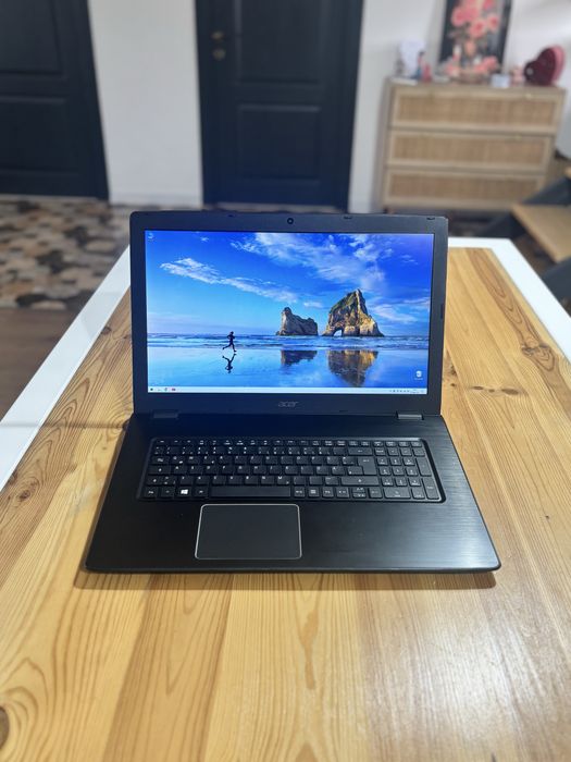 Acer Gaming 17,3” Full HD• i7-7th Gen• 16gb ram• 256 SSD• Nvidia 2gb