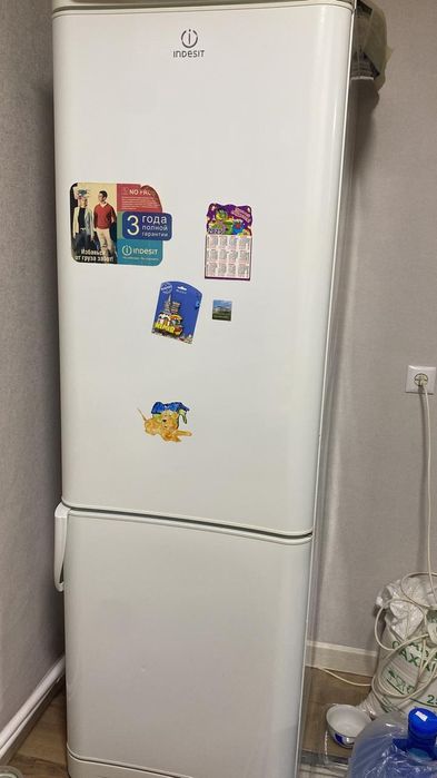 Продам холодильк Индезит