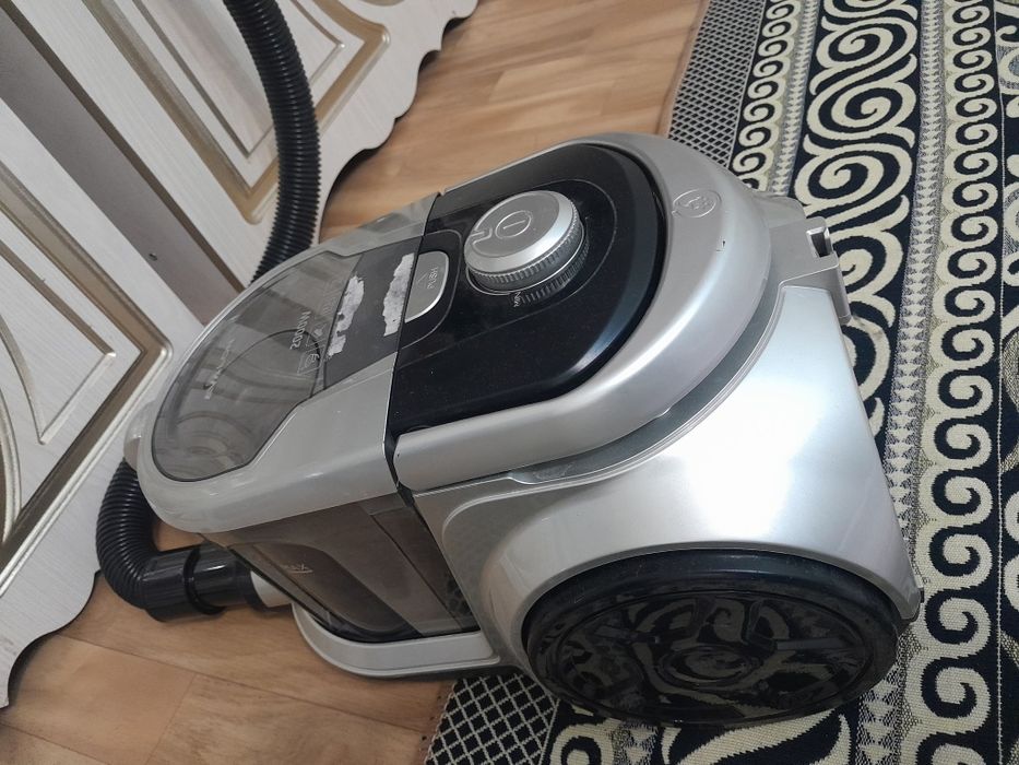 Пылесос продам рабочи