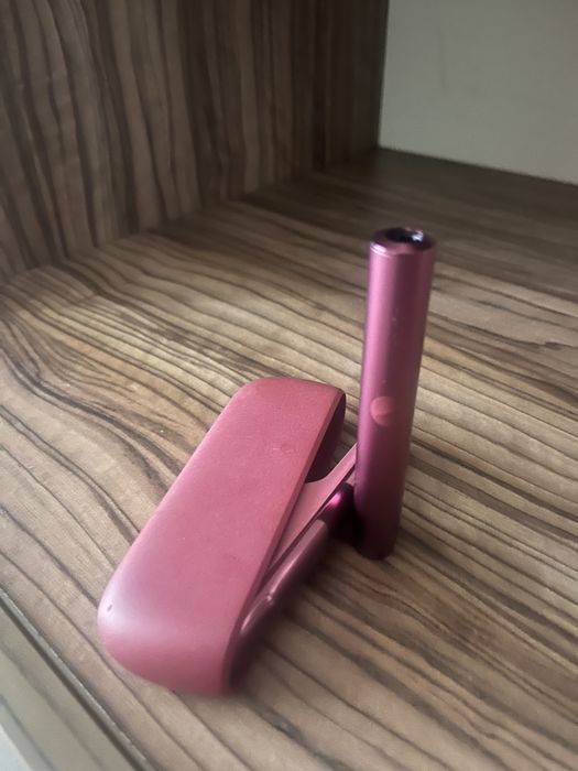 Vand Iqos iluma roz