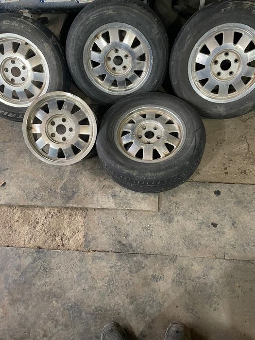Шины в комплекте с дисками Р 15 Ауди 100 шкода подходит