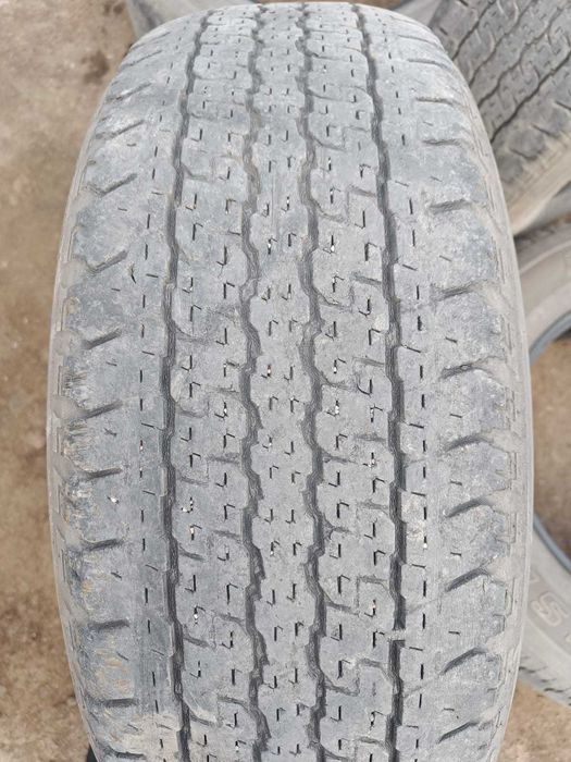продам летние шины на джип. Bridgestone. Размер 265/65/17