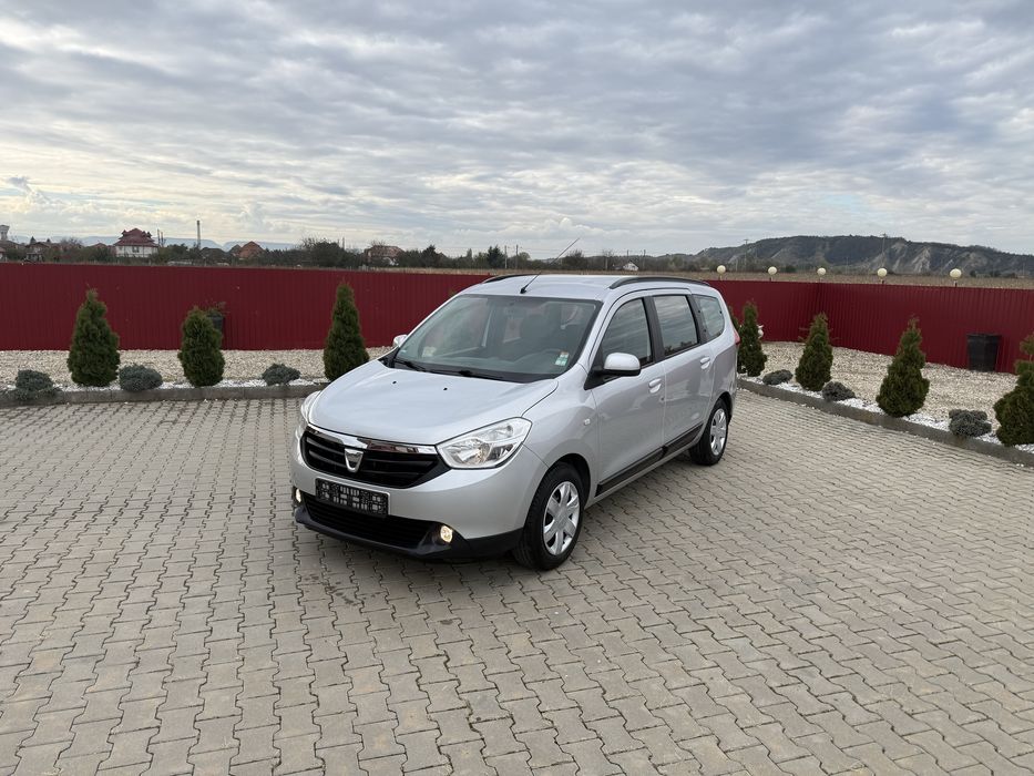 DACIA LODGY 7 LOCURI f dotat clima senzori 8 roti km reali impecabila