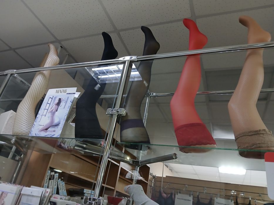 Продам бутик и  маникены ноги