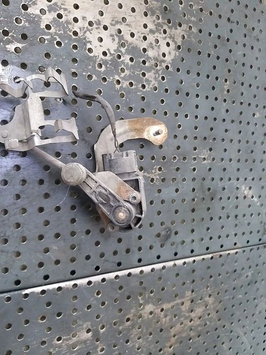 Senzor nivel far dreapta spate mercedes c class w205 a2229050503