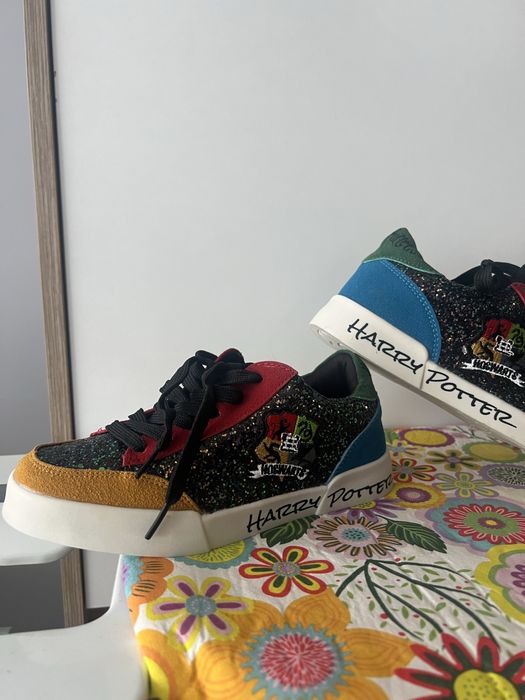 Продавам детски кецове