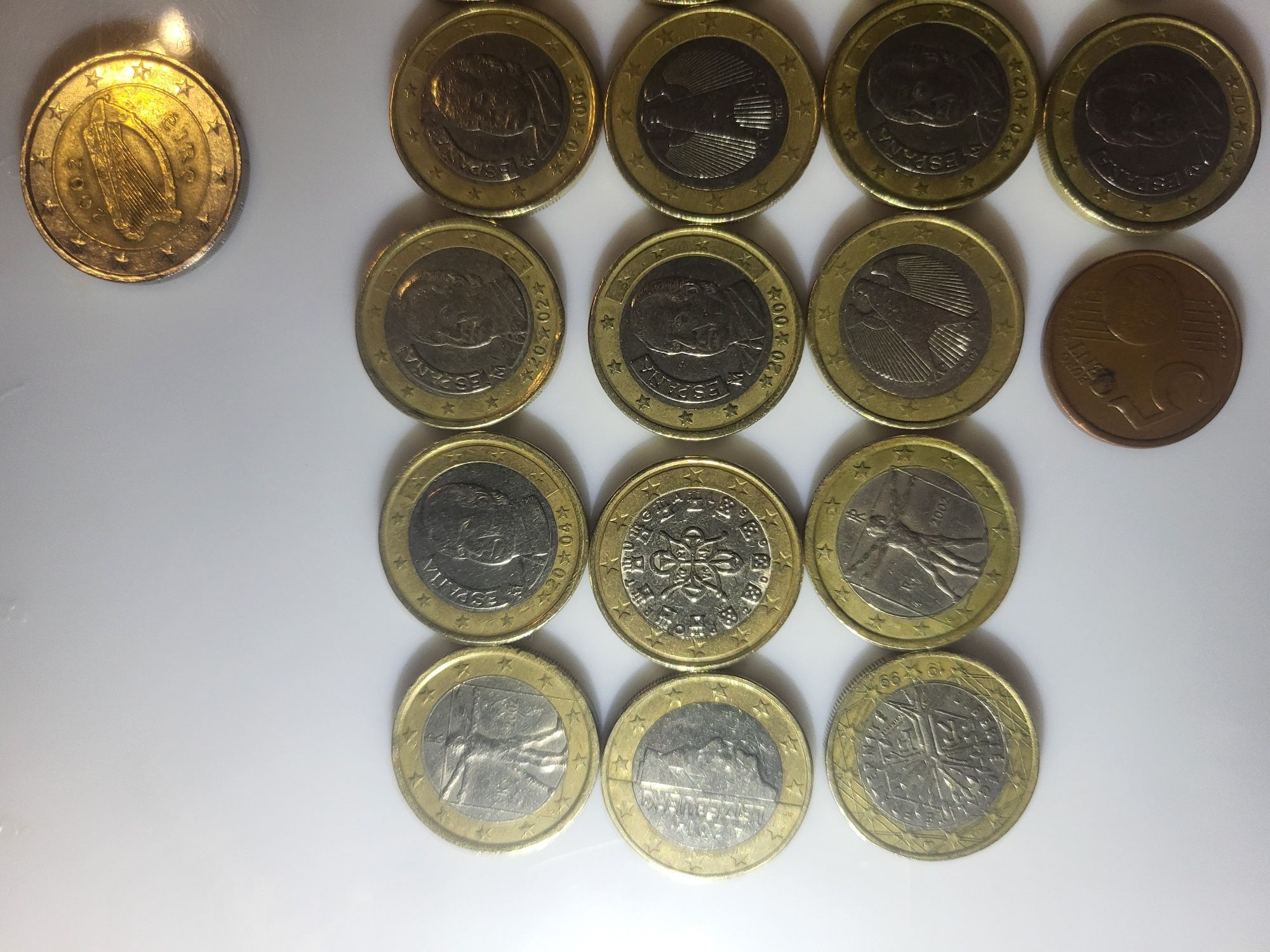 Vand monede de ,1 euro si 2  euro rare in stare buna