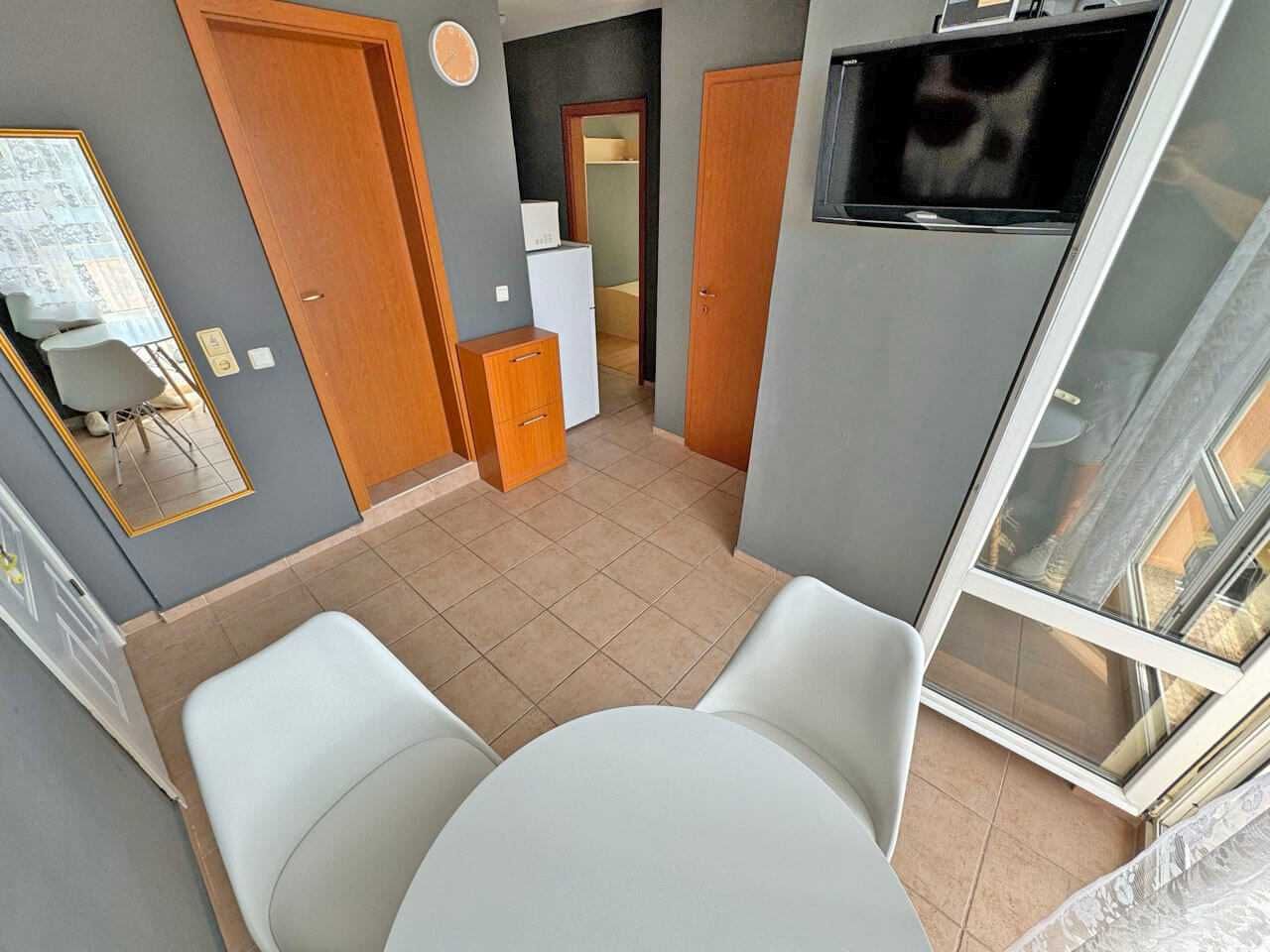 Продава се Тристаен апартамент в к.к. Слънчев бряг - 56 кв.м за 1152 €/кв.м - Снимка #2