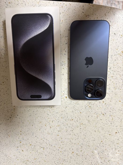 Продам Айфон 15 про 256gb