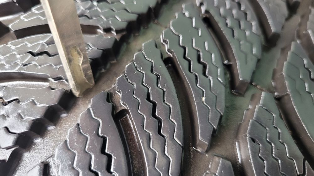 Vand 4 anvelope iarna 205 55 R16