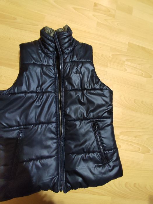 Елек Adidas двулицев обличан два пъти uk 12 eur 40 ширина 51 см.