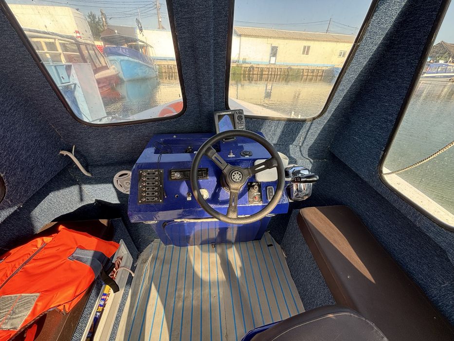 Barca cabinata spania 625