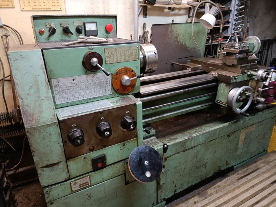 Продам токарный станок