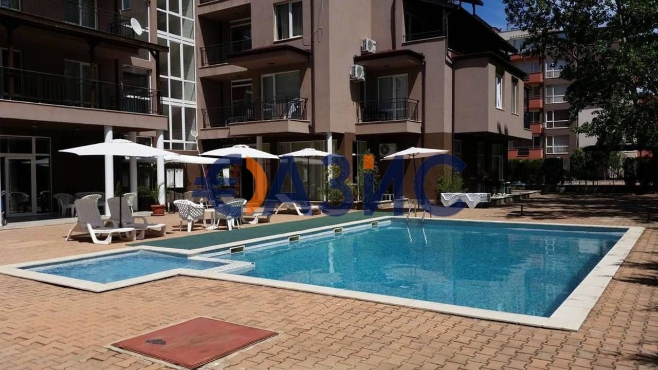 Продава се Едностаен апартамент в к.к. Слънчев бряг - 55 кв.м за 1000 €/кв.м - Снимка #14