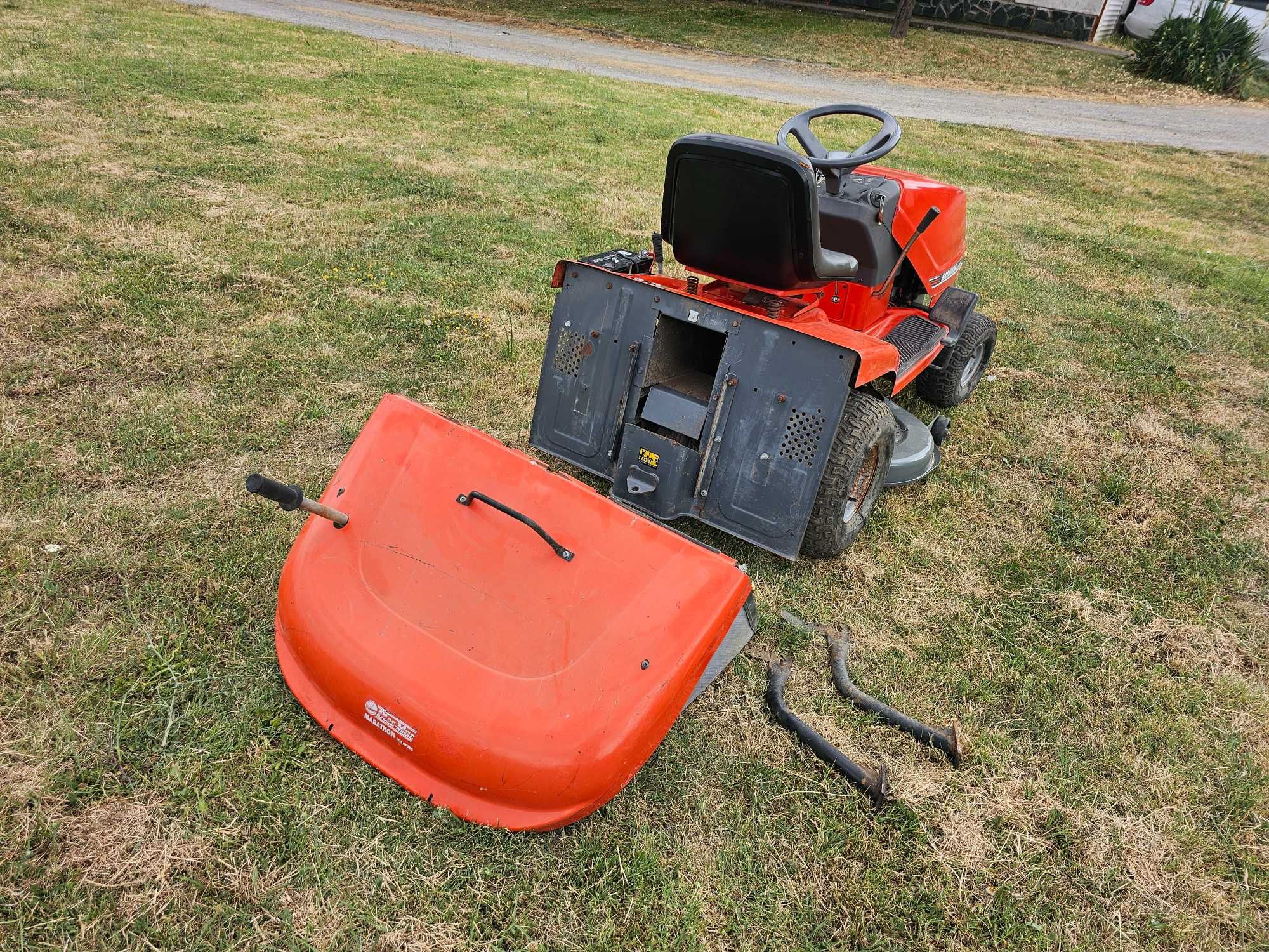 Тракторна Косачка Briggs&Stratton/OLEO-MAC. 15,5.к.с.. Перфектна.