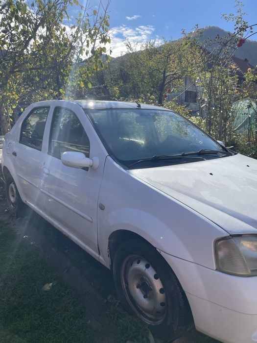 Vand dacia logan ,nepornita de 2 ani