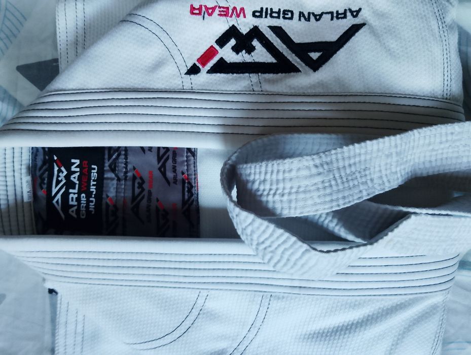 Кимоно для джиу- джитсу