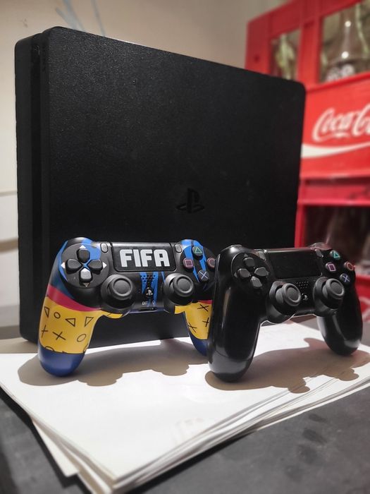 PlayStation 4 slim