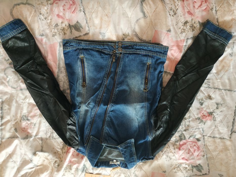 Дънково яке с кожени ръкави