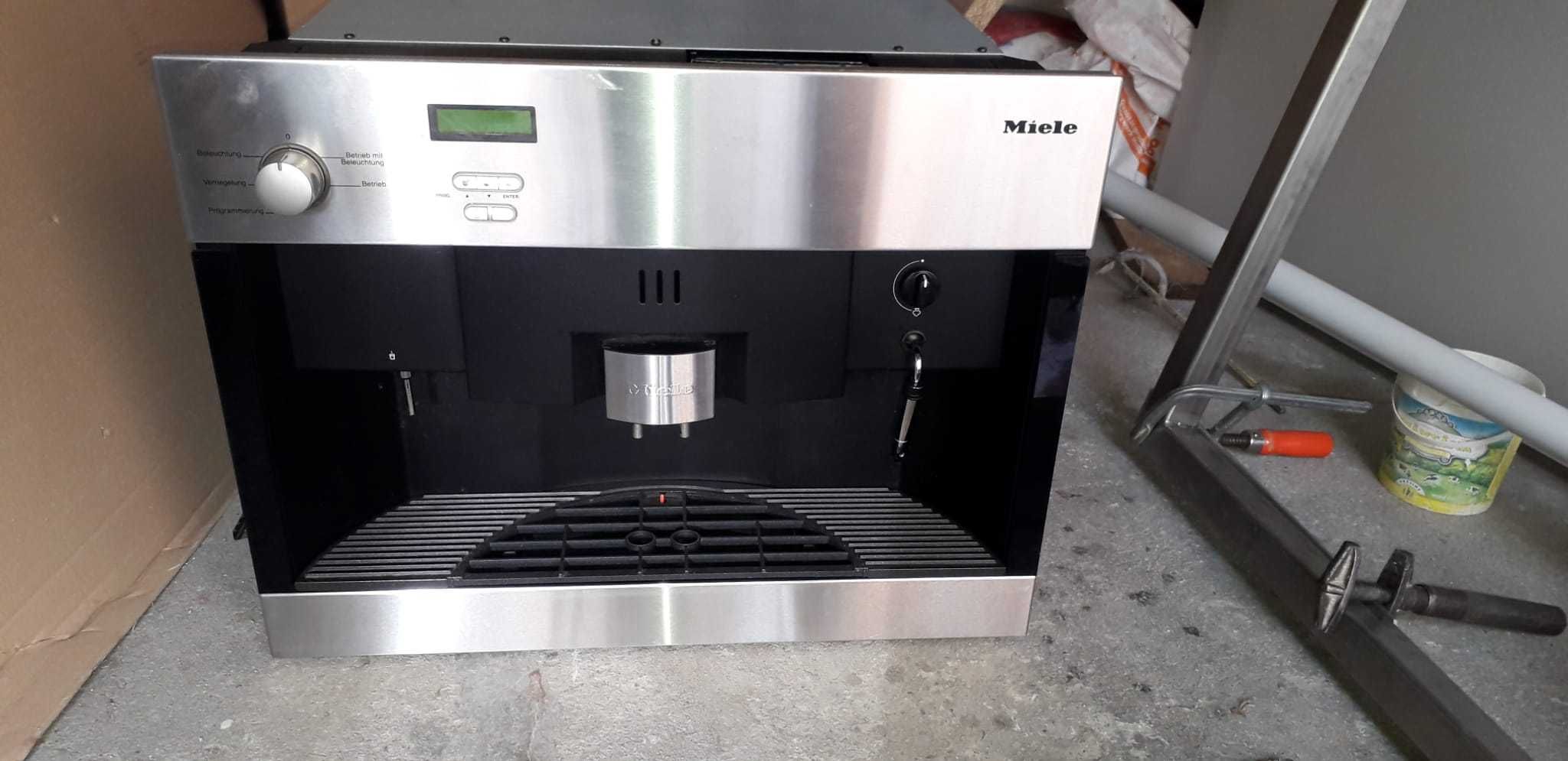 Vand espressor incorporabil Miele