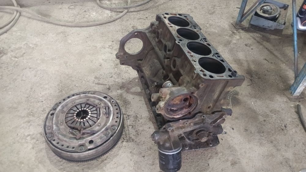 Блок двигателя опель омега 2.0 C20NE