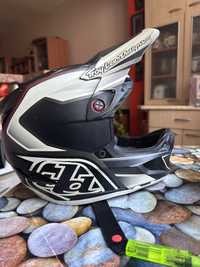 Troy lee designes d4 каска