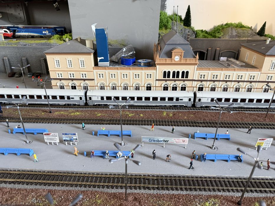 Vind 2 seturi vagoane cfr