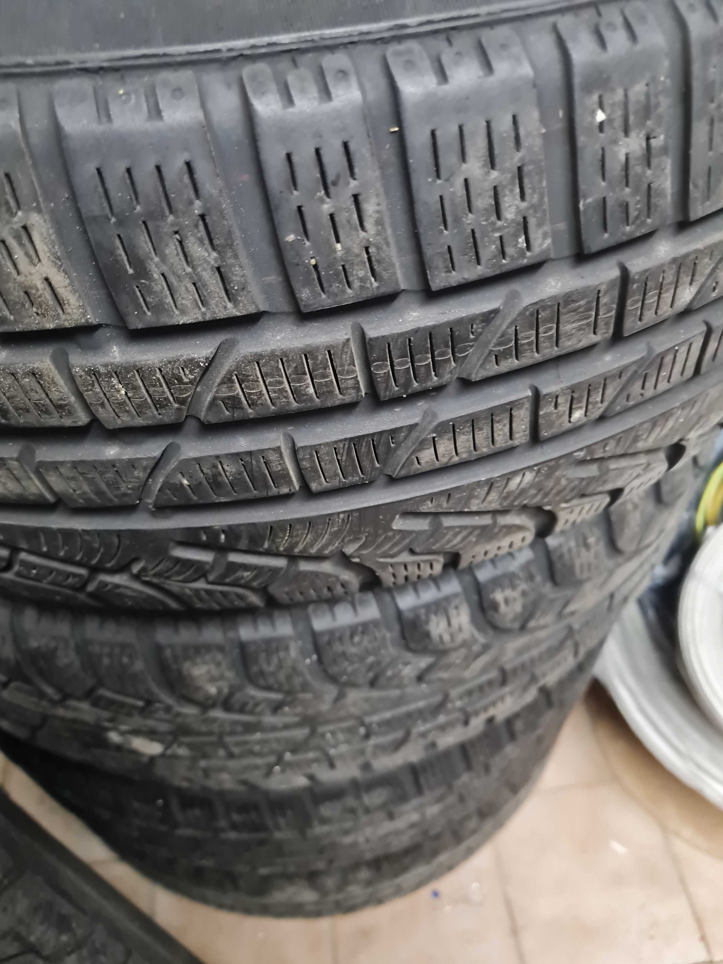 Зимни Гуми runflat 235/55/17 PIRELLI