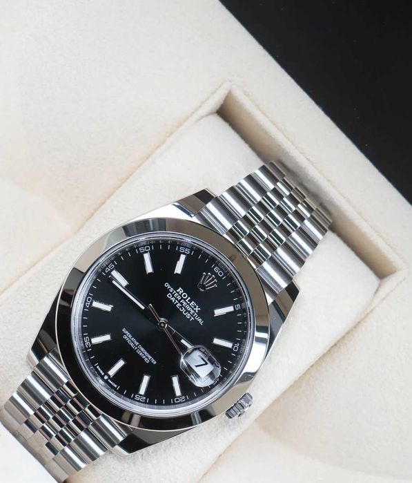 rolex datejust 41mm smooth сребристо