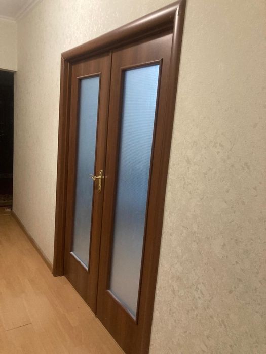 Продается межкомнатные, кухонные двери, а так же двери для санузела