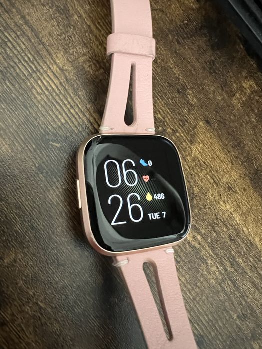 Ceas/bratara Fitbit Versa 2