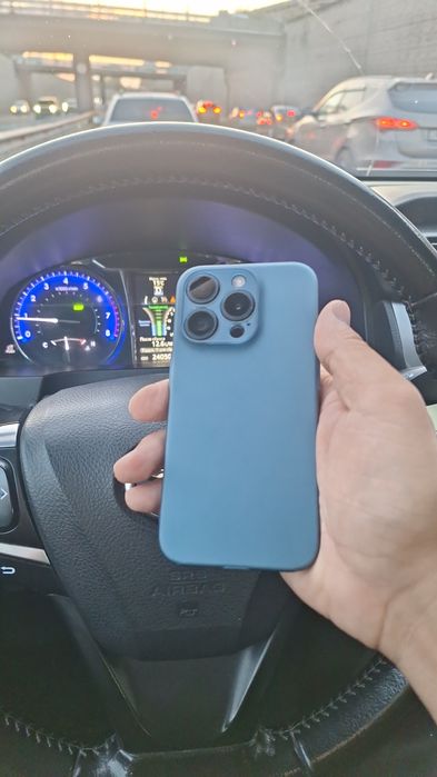 iPhone 15 pro blue