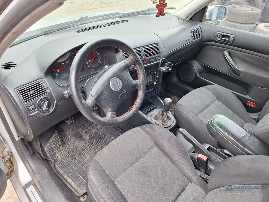 Dezmembrez VOLKSWAGEN GOLF IV Variant 1J5 2004 1.9 TDI AXR 74KW|101HP